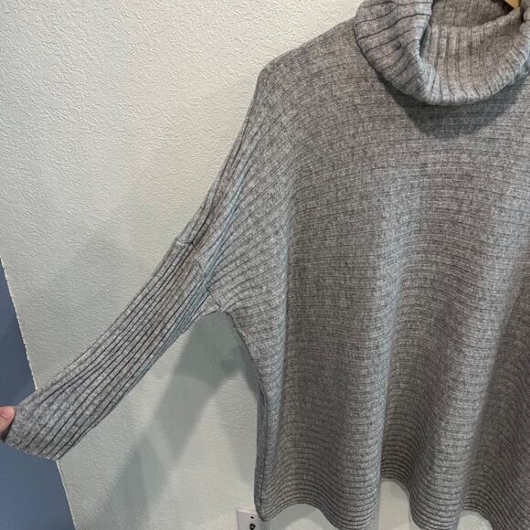 Sundance Cashmere Turtleneck Ribbed Sweater Boxy Women's Large Gray 3/4 Sleeve - Picture 3 of 7